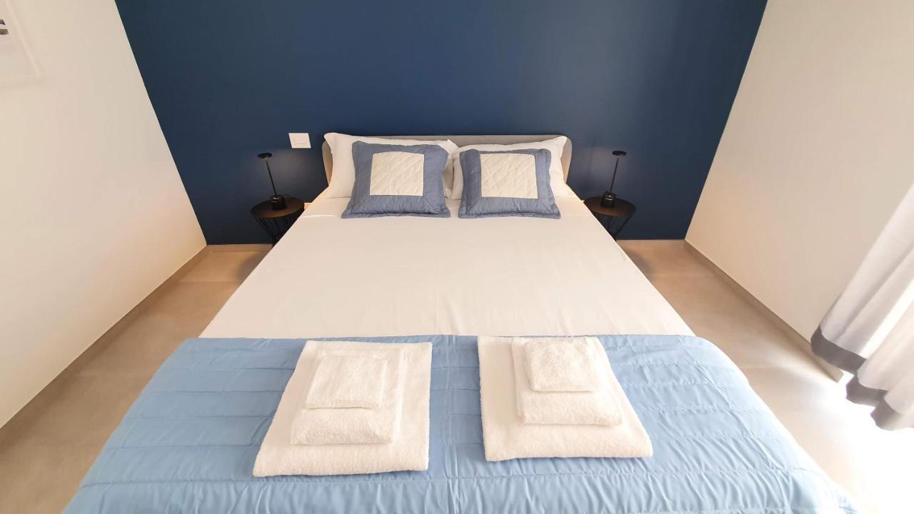 Villa Mediterranea Apartments - Seaview, Pool & Garden باري المظهر الخارجي الصورة