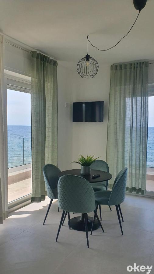 Villa Mediterranea Apartments - Seaview, Pool & Garden باري المظهر الخارجي الصورة