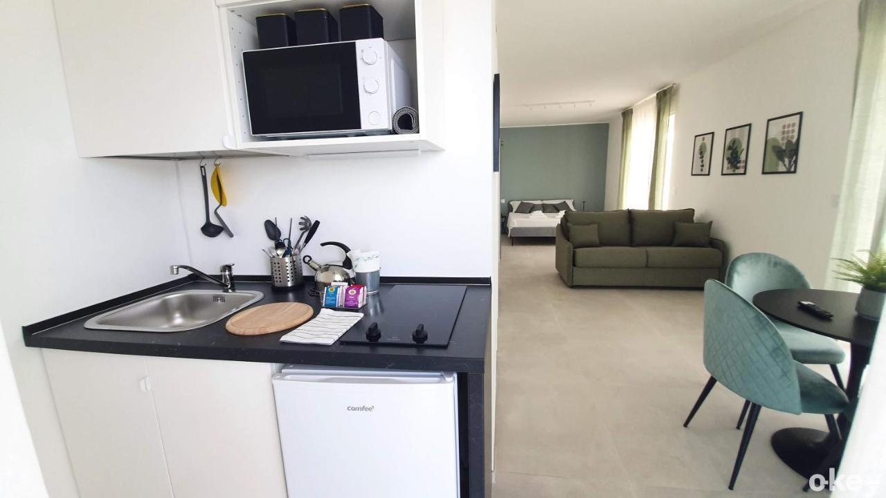 Villa Mediterranea Apartments - Seaview, Pool & Garden باري المظهر الخارجي الصورة