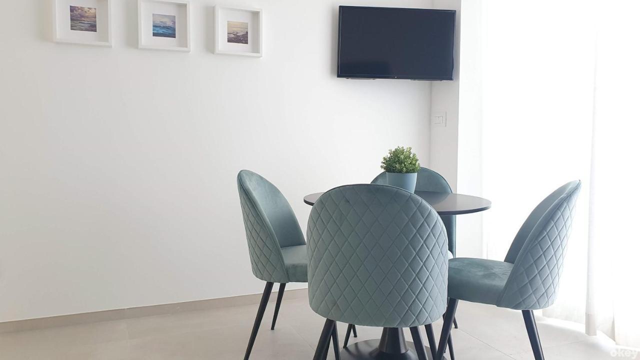 Villa Mediterranea Apartments - Seaview, Pool & Garden باري المظهر الخارجي الصورة