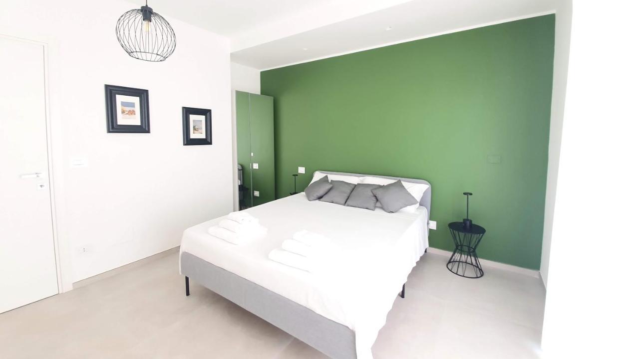 Villa Mediterranea Apartments - Seaview, Pool & Garden باري المظهر الخارجي الصورة