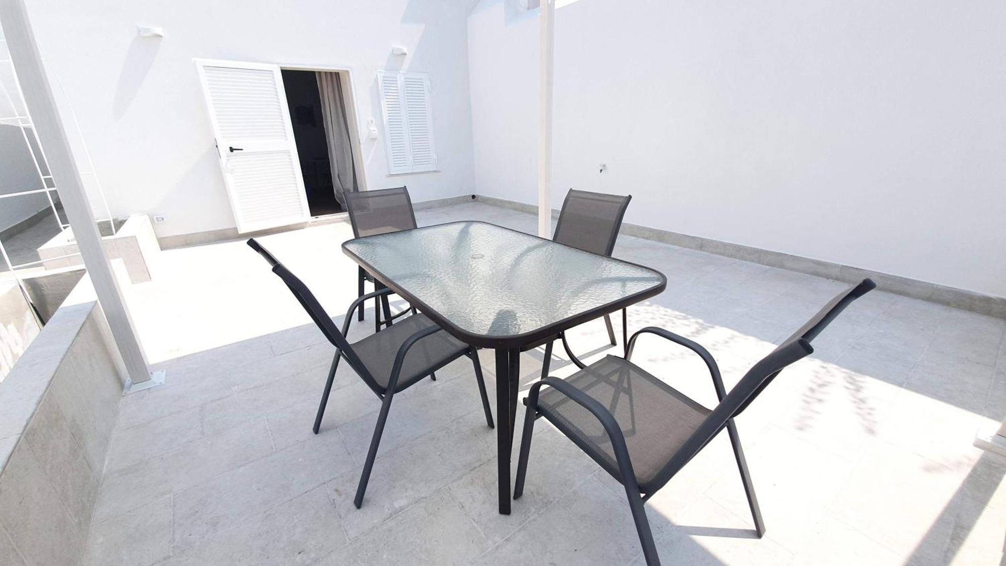 Villa Mediterranea Apartments - Seaview, Pool & Garden باري المظهر الخارجي الصورة