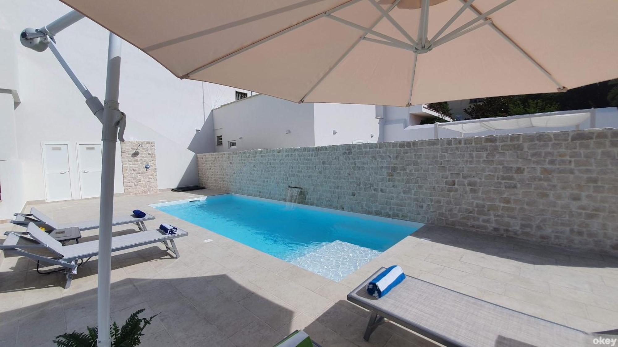 Villa Mediterranea Apartments - Seaview, Pool & Garden باري المظهر الخارجي الصورة