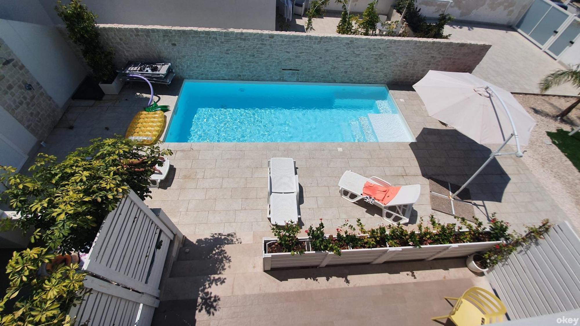 Villa Mediterranea Apartments - Seaview, Pool & Garden باري المظهر الخارجي الصورة