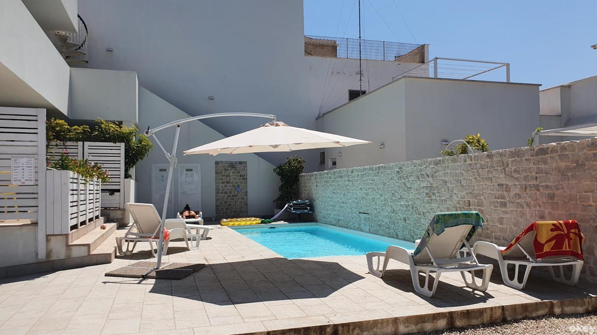 Villa Mediterranea Apartments - Seaview, Pool & Garden باري المظهر الخارجي الصورة