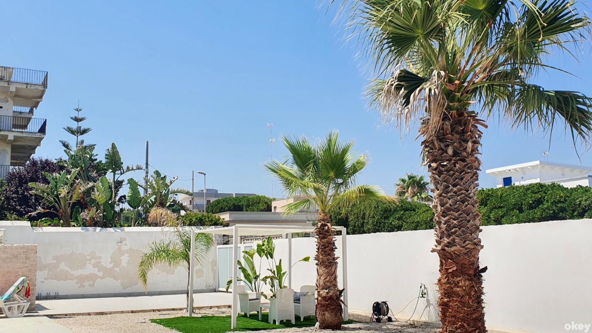 Villa Mediterranea Apartments - Seaview, Pool & Garden باري المظهر الخارجي الصورة
